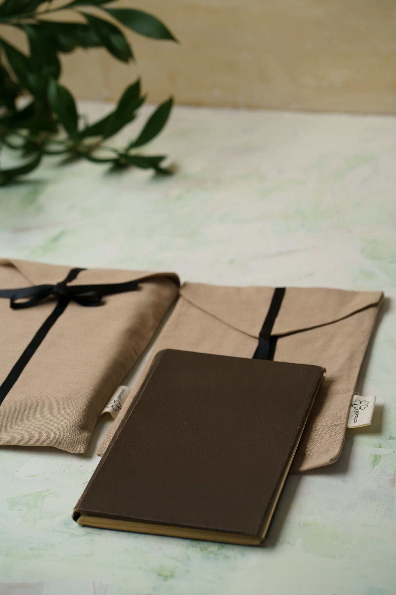 Fabric gift envelope (small books)